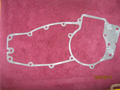1966 1967 HUSQVARNA 250 GASKET, CENTER CASE OEM NOS 12-25-370-01 NEW MADE
