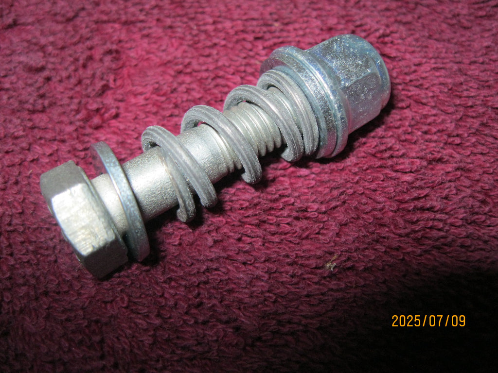 EXHAUST SPRING MOUNT KIT 15-14-038-01 Plus 40mm M8 Bolt, Nut and Washers