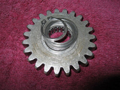 1976-1978 Husqvarna Auto 360 390 Kickstart Idler Gear Assbly USED VG 16-12-522-01