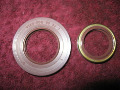 1976-1988 Husqvarna 250 360 390 420 430 500 Engine VITON Crankshaft Seal Set, L&R