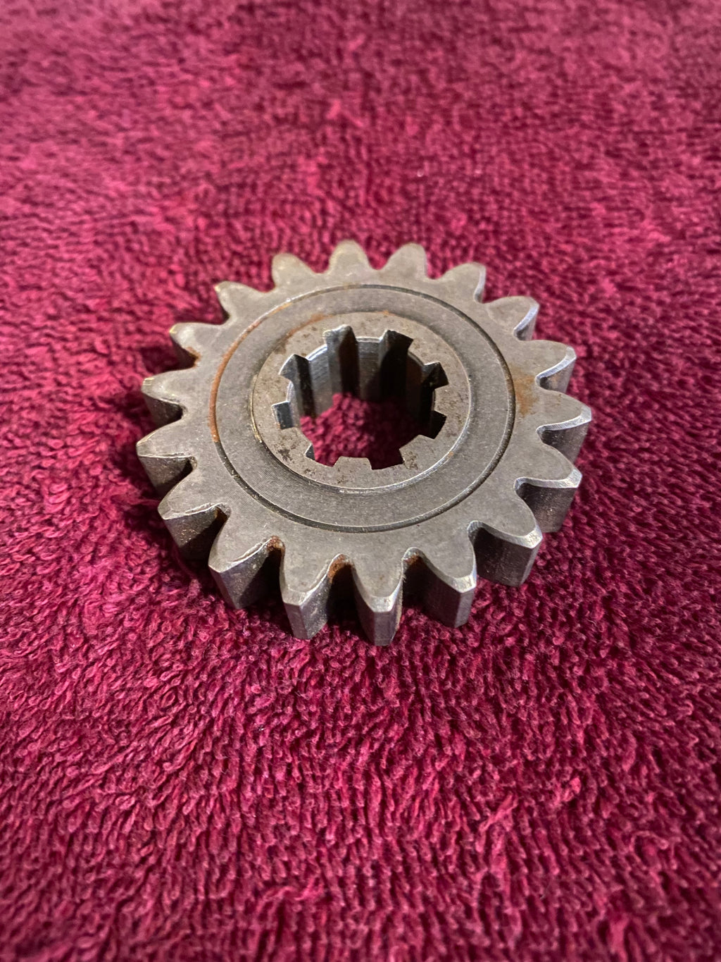 1976-1982 Husqvarna 2nd Gear  M/S 18 teeth 16-12-596-01 NOS
