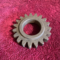 1975-1978 Husqvarna 6th Gear on L/S 19 teeth 16-12-500-01 NOS
