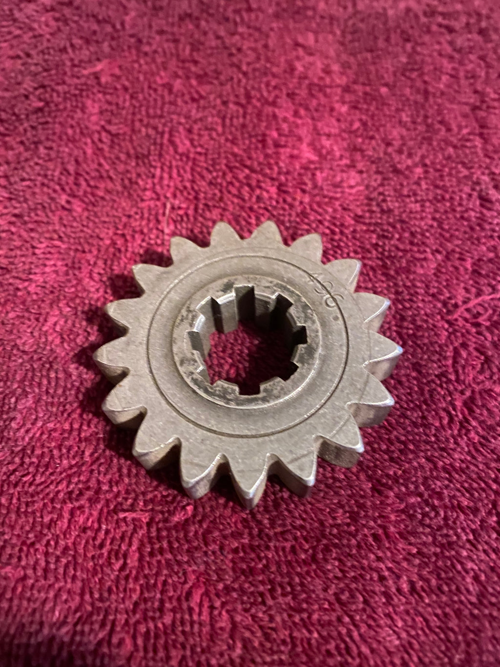 1976-1982 Husqvarna 2nd Gear on M/S 17 teeth 16-12-496-01 NOS