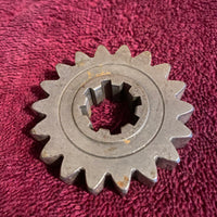 1975 Husqvarna Gear 2nd M/S 18 teeth 250 360 CR 16-12-479-01 NOS