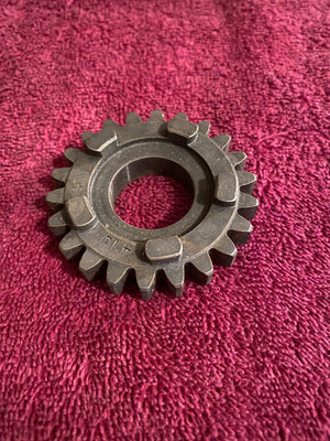 1973-1982 Husqvarna 5th Gear on L/S 22 teeth 16-12-410-01 NOS