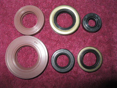 1972-1973 Husqvarna 125 Engine Seal Set has Viton Main Seals