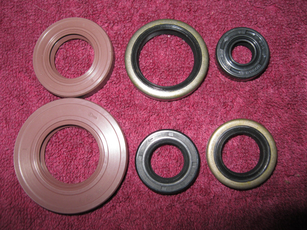 1974-1976 Husqvarna 125 Engine Seal Set has Viton Main Seals