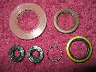 1980 390 Husky Automatic Engine Seal Set w/ Viton Main Seals 1980 390 Auto